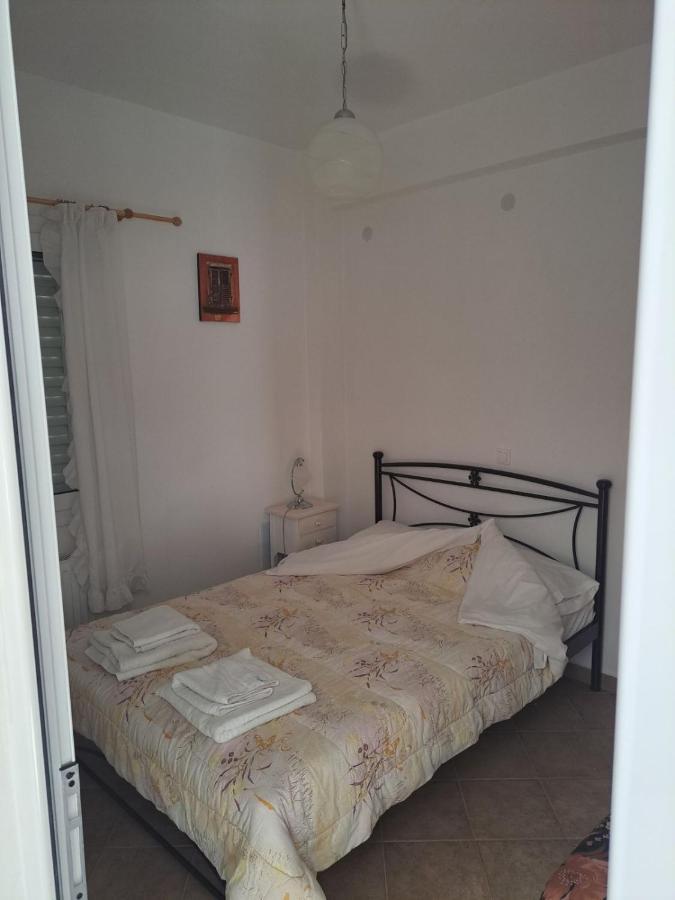 Apartment With Sea View And Balcony 60M From Beach Aegina 外观 照片